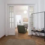 Calea 3br Victoriei Stunner - Two Living - Balconies On The Avenue Bucureşti