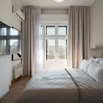 Apartament Calea 3br Victoriei Stunner - Two Living - Balconies On The Avenue *