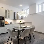 Apartament Calea 3br Victoriei Stunner - Two Living - Balconies On The Avenue *
