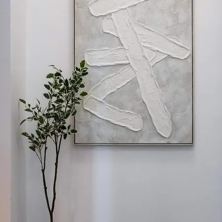 Calea 3br Victoriei Stunner - Two Living - Balconies On The Avenue * Boekarest