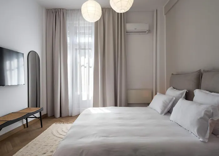 Calea 3br Victoriei Stunner - Two Living - Balconies On The Avenue