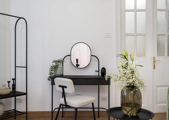 Apartmán Calea 3br Victoriei Stunner - Two Living - Balconies On The Avenue