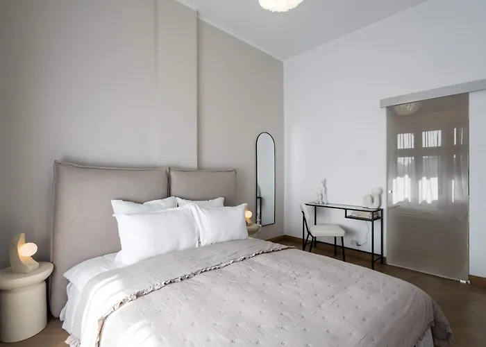 Calea 3br Victoriei Stunner - Two Living - Balconies On The Avenue * Bucareste