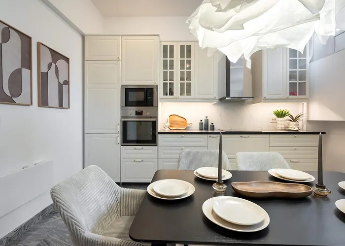 Calea 3br Victoriei Stunner - Two Living - Balconies On The Avenue Apartamento Bucareste