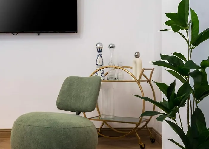 Calea 3br Victoriei Stunner - Two Living - Balconies On The Avenue * Bucarest