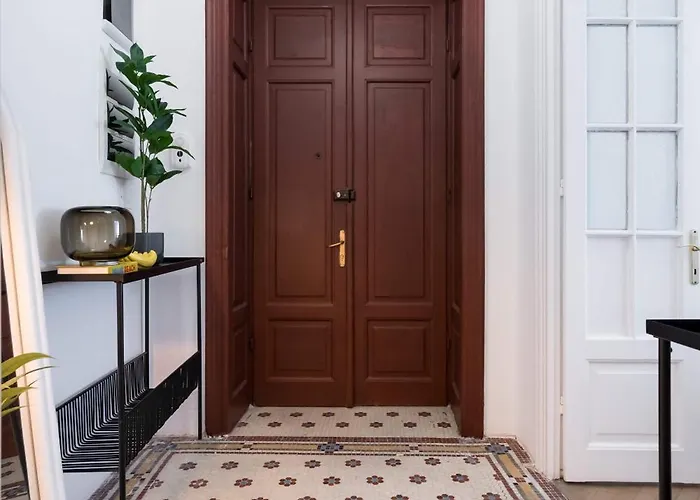 Calea 3br Victoriei Stunner - Two Living - Balconies On The Avenue *