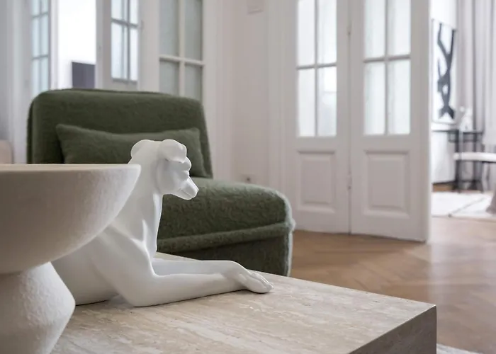 Calea 3br Victoriei Stunner - Two Living - Balconies On The Avenue Bucareste