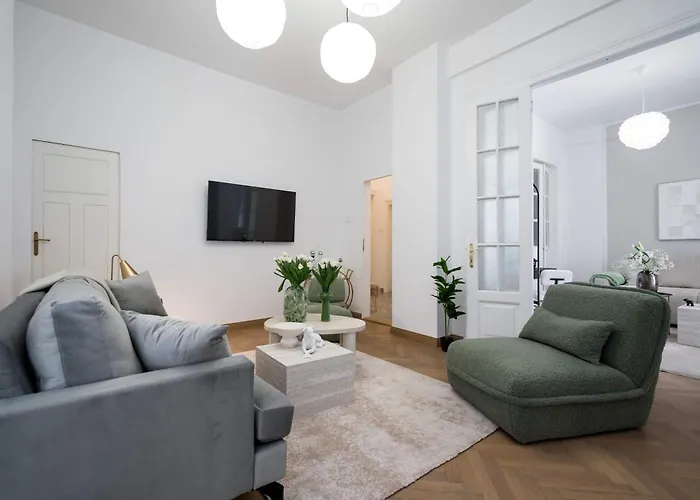 Calea 3br Victoriei Stunner - Two Living - Balconies On The Avenue Apartamento
