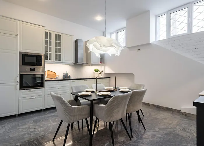 Apartamento Calea 3br Victoriei Stunner - Two Living - Balconies On The Avenue *