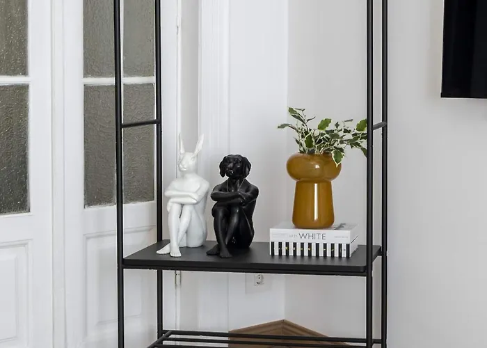 Apartament Calea 3br Victoriei Stunner - Two Living - Balconies On The Avenue *