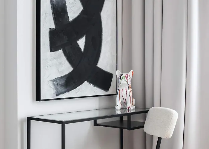 Calea 3br Victoriei Stunner - Two Living - Balconies On The Avenue Bucureşti