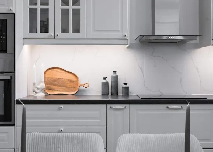 Calea 3br Victoriei Stunner - Two Living - Balconies On The Avenue Apartament